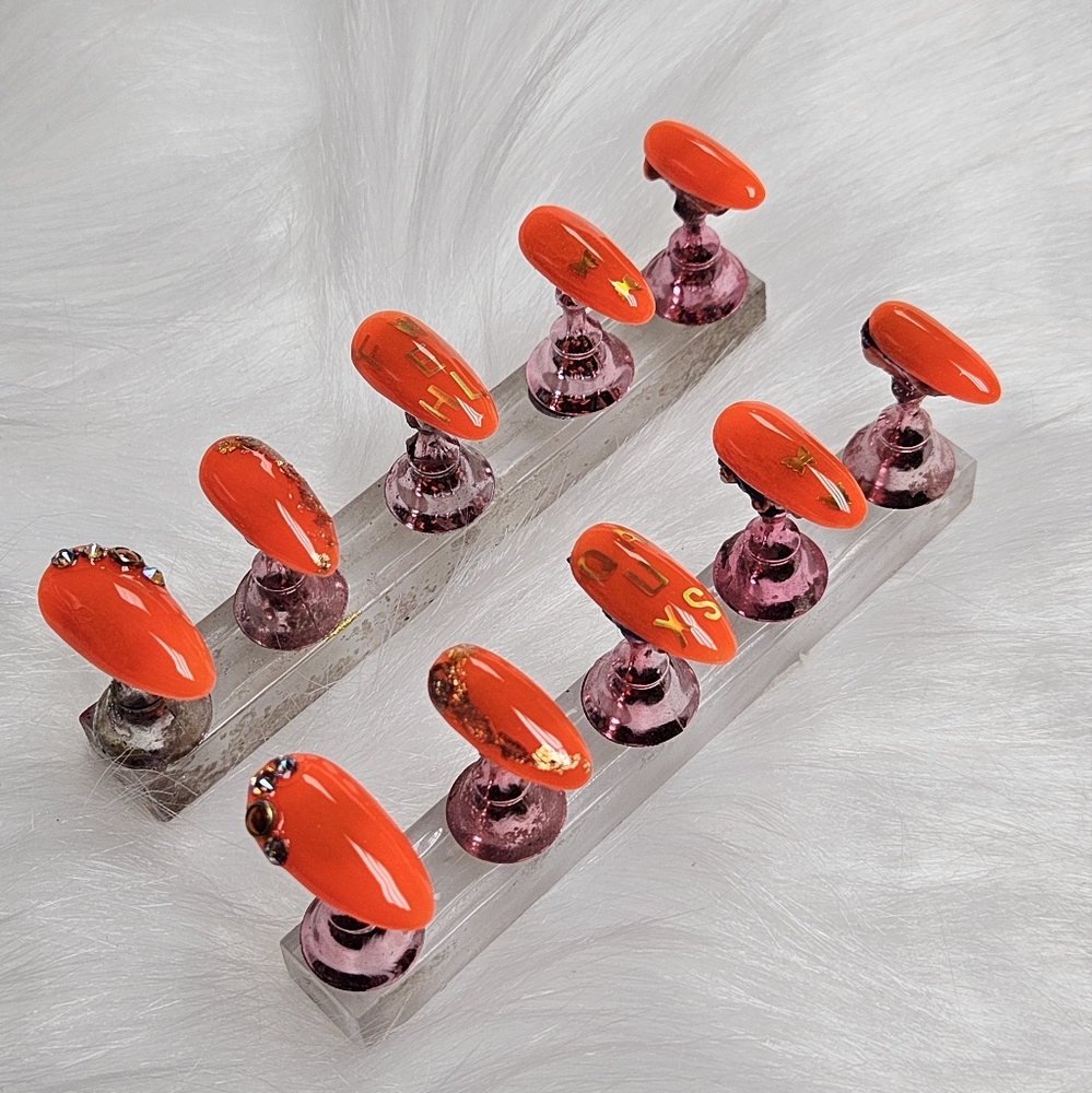 Press on nails - Picture 3 of 5